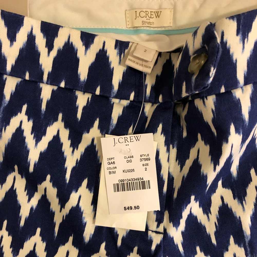 JCrew Pattern Shorts - Picture 4 of 4
